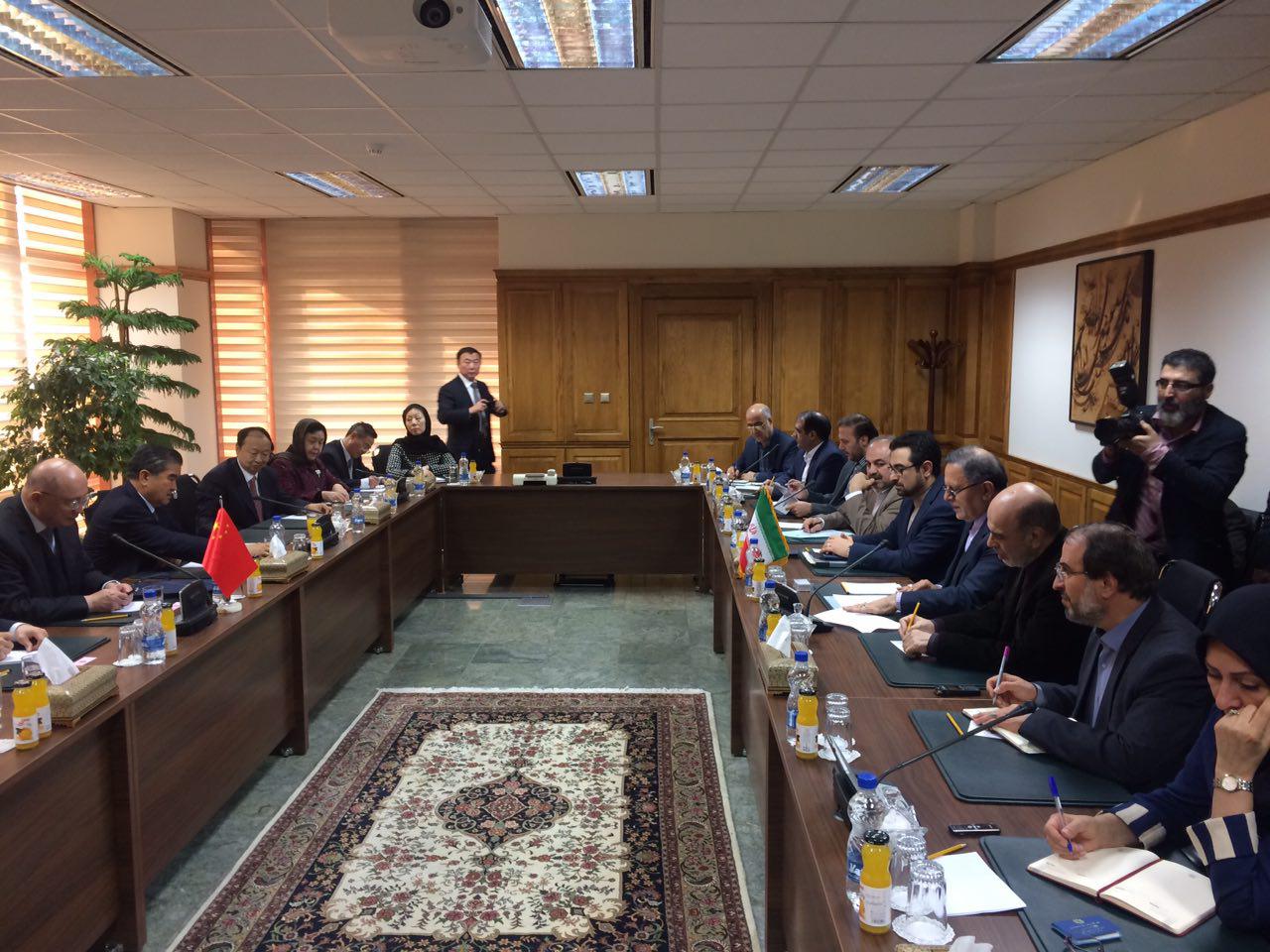 گسترش مناسبات بانکی و مالی ایران و چین