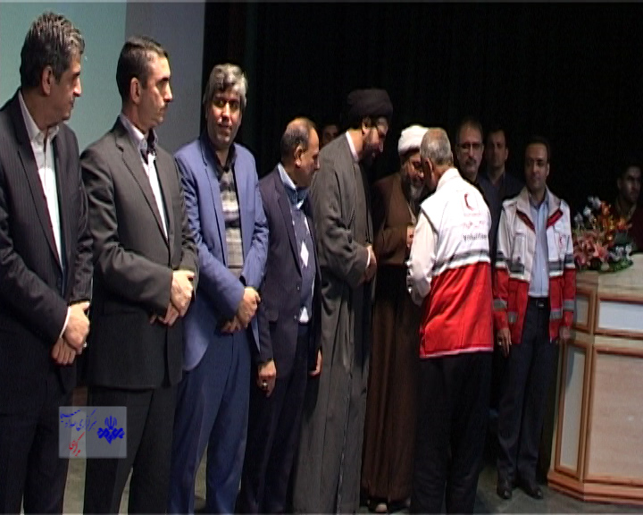 تجلیل از داوطلبان نمونه جمعیت هلال احمر استان + فیلم