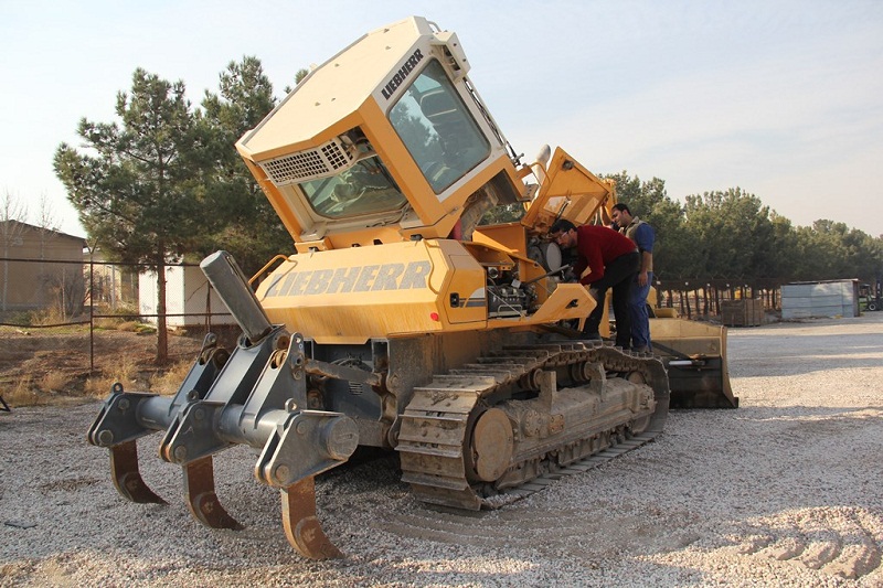 خودكفايي متخصان اصفهانی  در تعمیرات خودروهای سنگین