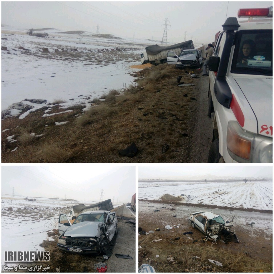 برخورد سه خودرو در محور ازنا اراک برخورد سه خودرو در محور ازنا اراک