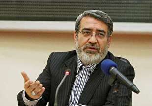 پول قاچاق و مفت فساد می آورد پول قاچاق و مفت فساد می آورد