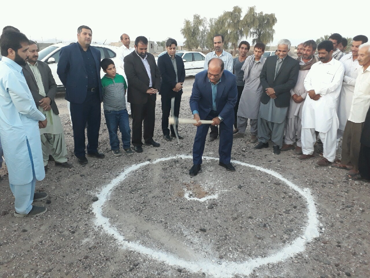 ساخت اولین چمن مصنوعی دلگان