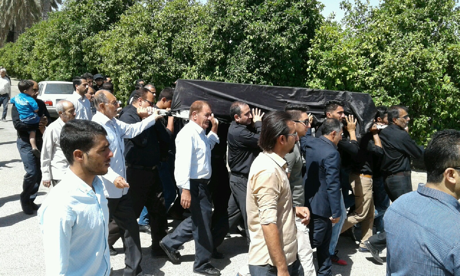 تشییع پیکر مادر شهید مهربان در جهرم