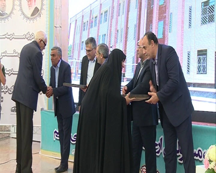 تجلیل از خیران مدرسه ساز استان کرمان