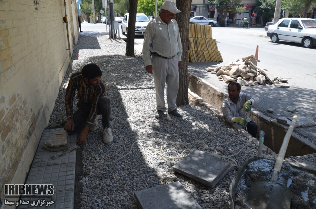 آغاز اجرای علمیات سنگ فرش خیابان مولوی شهرکرد