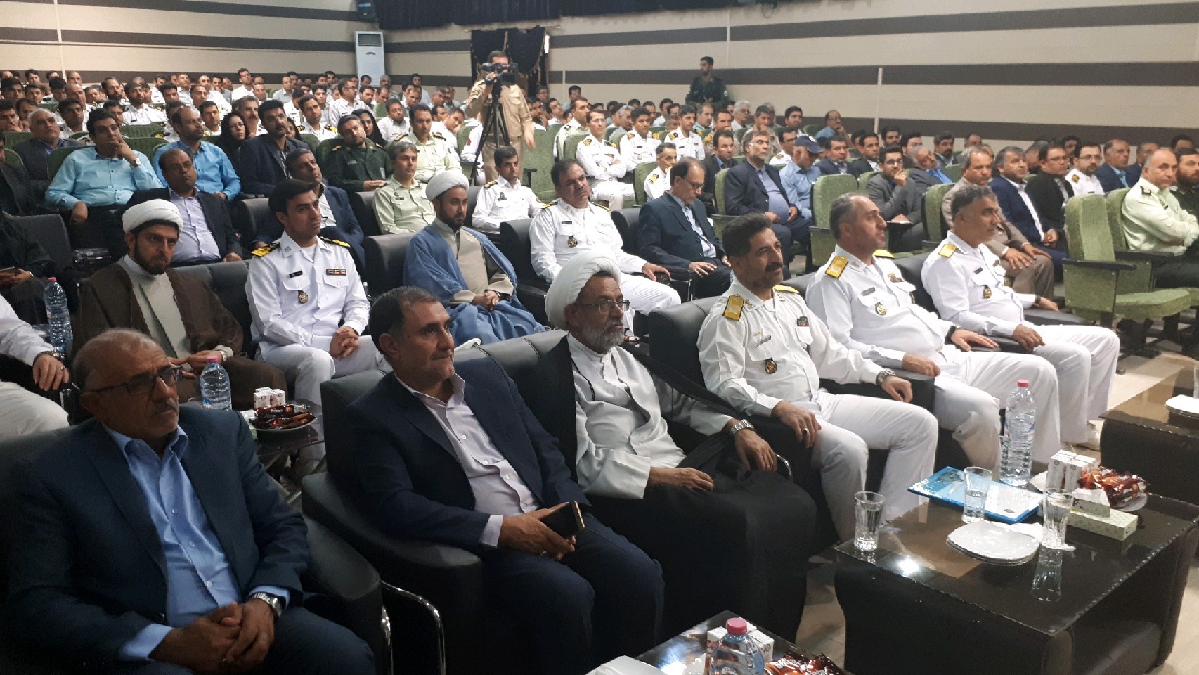 دشمن هرگز نمی‌تواند ملت ایران را از صحنه خارج کند