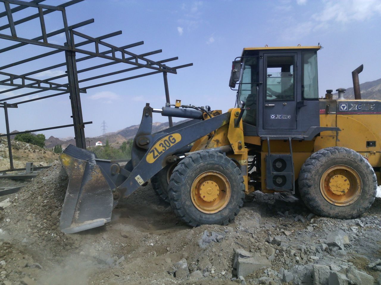 با متخلفان ساخت و سازهای غیر مجاز  برخورد می شود