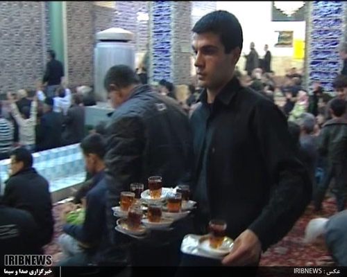 آئین سنتی روضه خوانی در حسینیه ایران