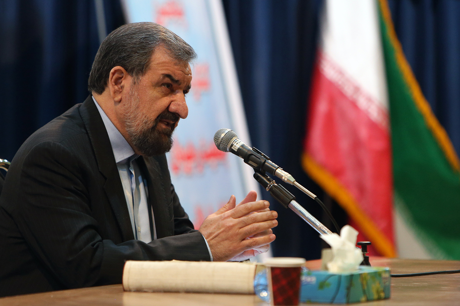 امروز در رویارویی دیگری با آمریکا مواجه هستیم امروز در رویارویی دیگری با آمریکا مواجه هستیم