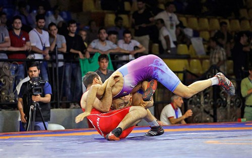 حضور داور اصفهانی در رقابتهای کشتی جام باشگاههای جهان حضور داور اصفهانی در رقابتهای کشتی جام باشگاههای جهان