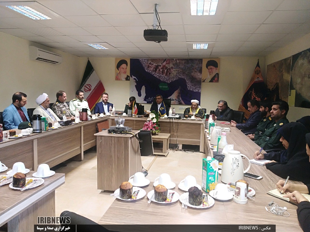 خدمات گسترده و ماندگار سپاه و بسیج در چهار دهه پس از انقلاب خدمات گسترده و ماندگار سپاه و بسیج در چهار دهه پس از انقلاب
