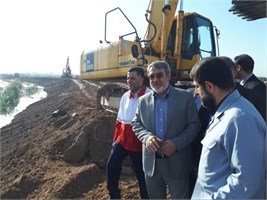 تداوم نظارت بر روند مقابله با نفوذ سیلاب در اهواز تداوم نظارت بر روند مقابله با نفوذ سیلاب در اهواز