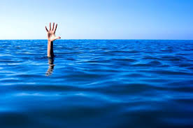 نجات جان سه نفر از غرق شدن در لنده