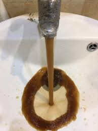 همچنان آب آشامیدنی شهر اردکان گل آلوداست همچنان آب آشامیدنی شهر اردکان گل آلوداست