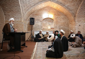 اهل تقوا در فتنه‌ها سرگردان نمی‌شوند