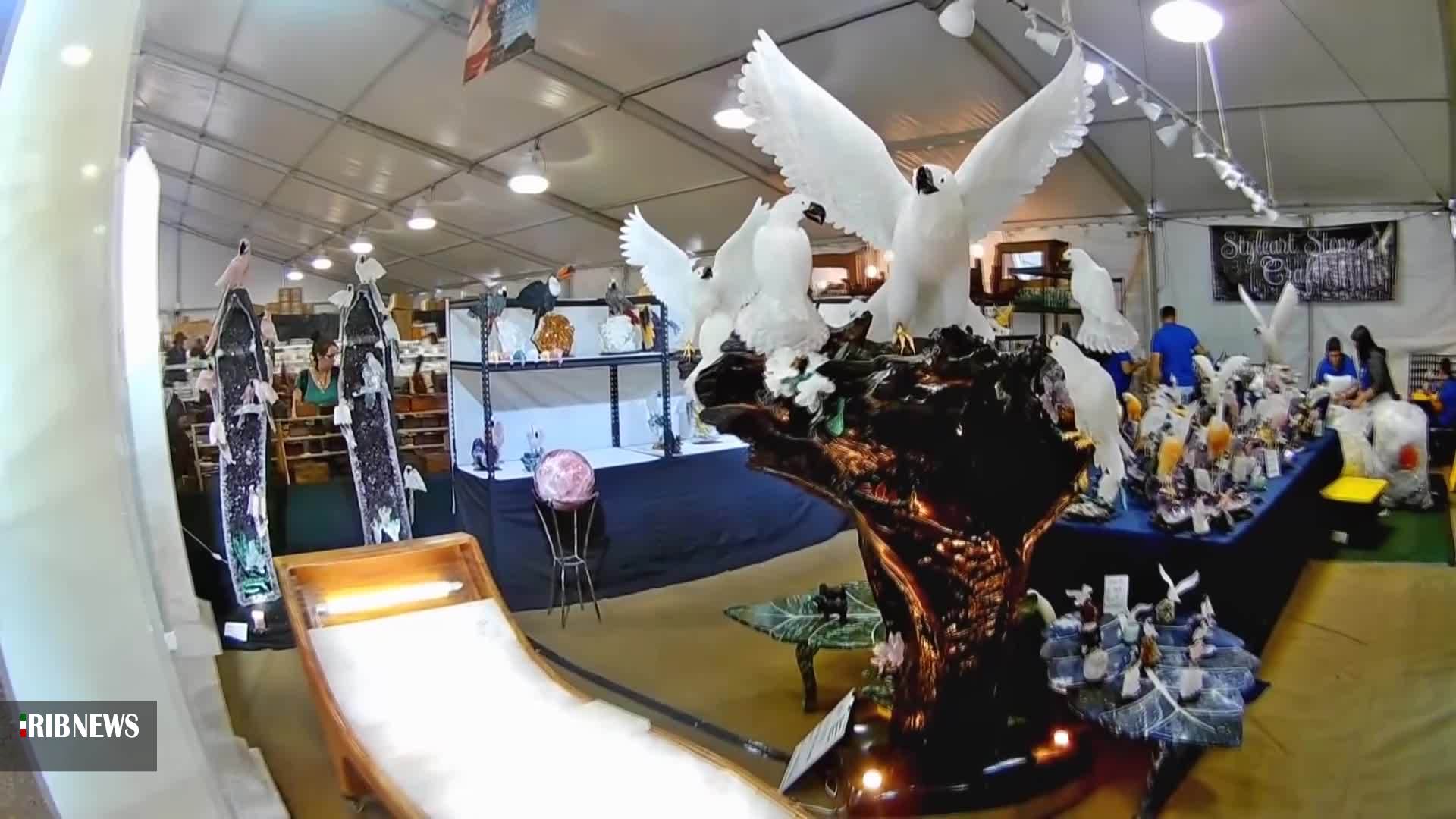 گزارش مکتوب ... سنگ‌ها نان می‌شود،نان بوی خامی می دهد