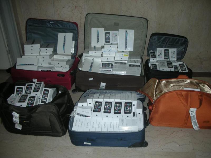 جریمه ۱۶۰ میلیون تومانی قاچاقچی تلفن همراه جریمه ۱۶۰ میلیون تومانی قاچاقچی تلفن همراه