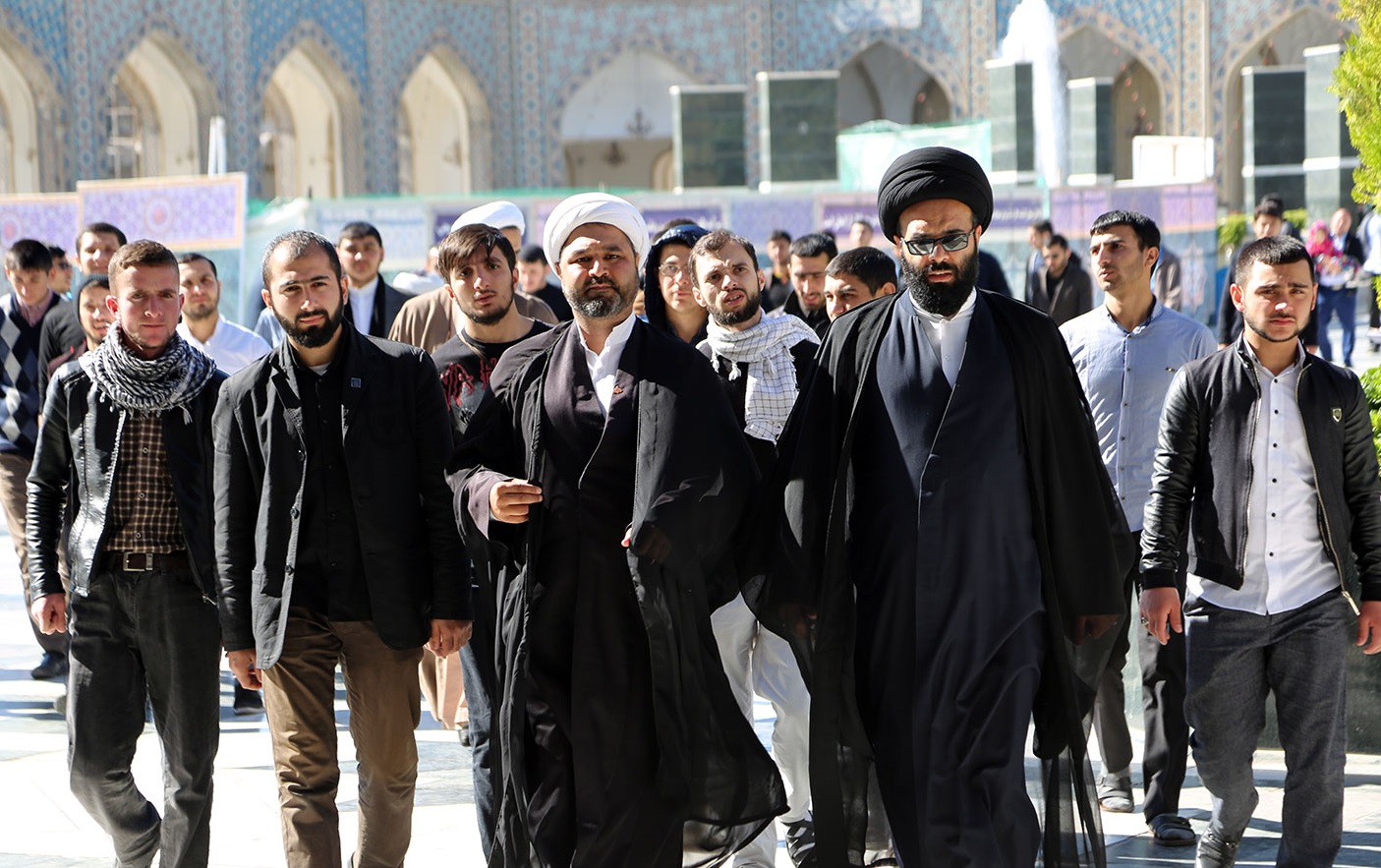 تشرف گروهی از طلاب جامعه‌المصطفی استان قم به حرم مطهر رضوی