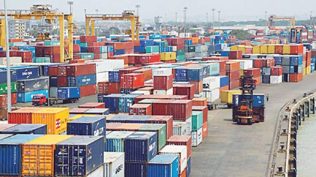 صادرات ۳۳۱ میلیون دلاری کالا از فارس