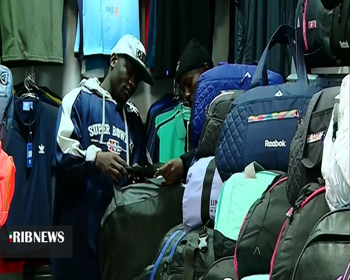 اینجا چراغی روشن است...