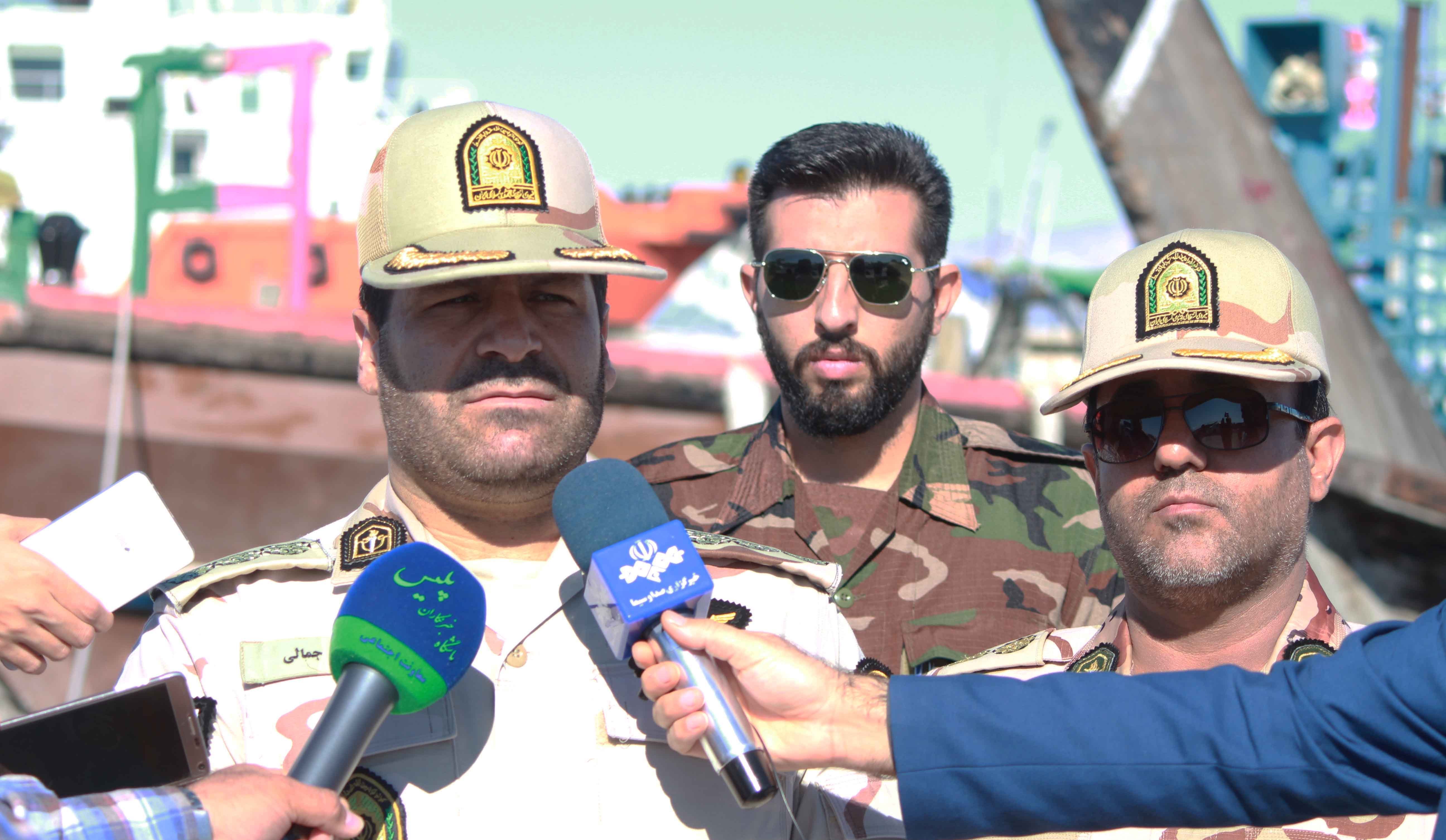 کشف ۲ تن ماهی از یک لنج صیادی در آبهای کیش کشف ۲ تن ماهی از یک لنج صیادی در آبهای کیش