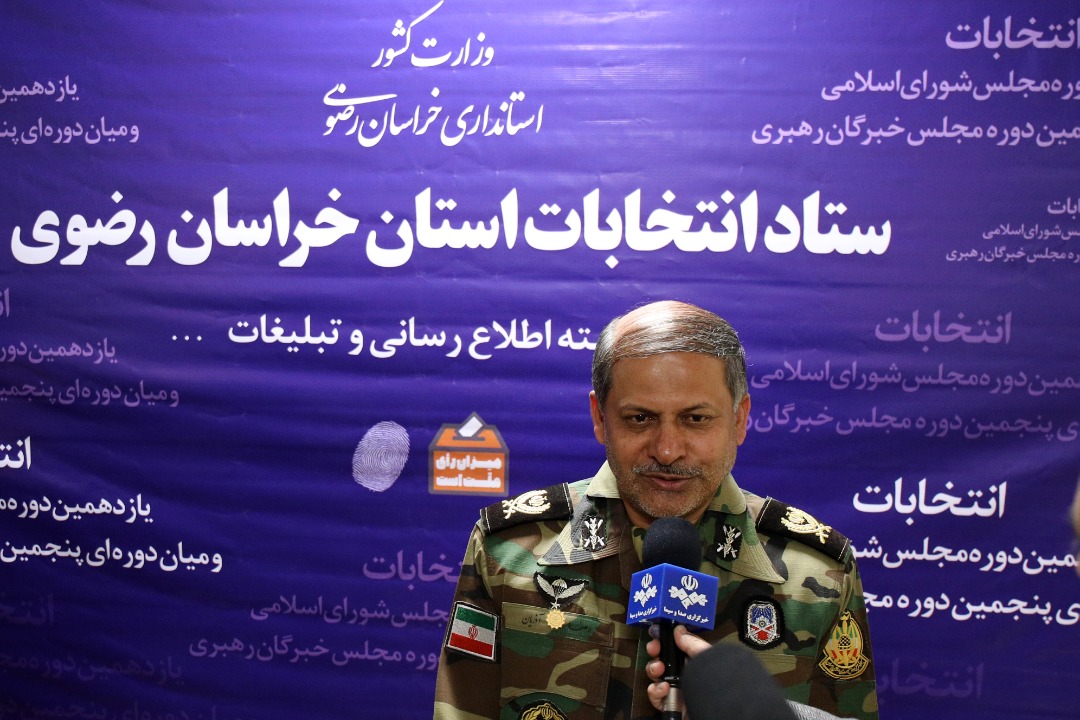 حضور مردم پای صندوق‌های رای قوت قلب نظامیان در دفاع از کشور