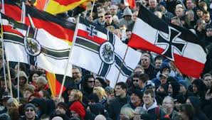 شبکه های بین المللی به افراط گرایان راستگرا در انگلیس کمک مالی می کنند