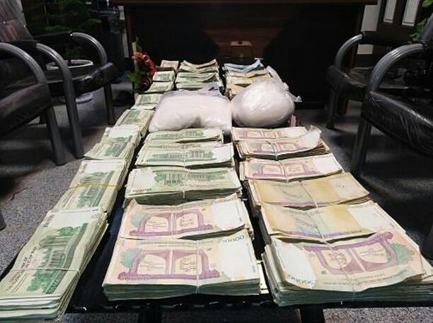 كشف حدود ۲ كيلوگرم شيشه در همدان