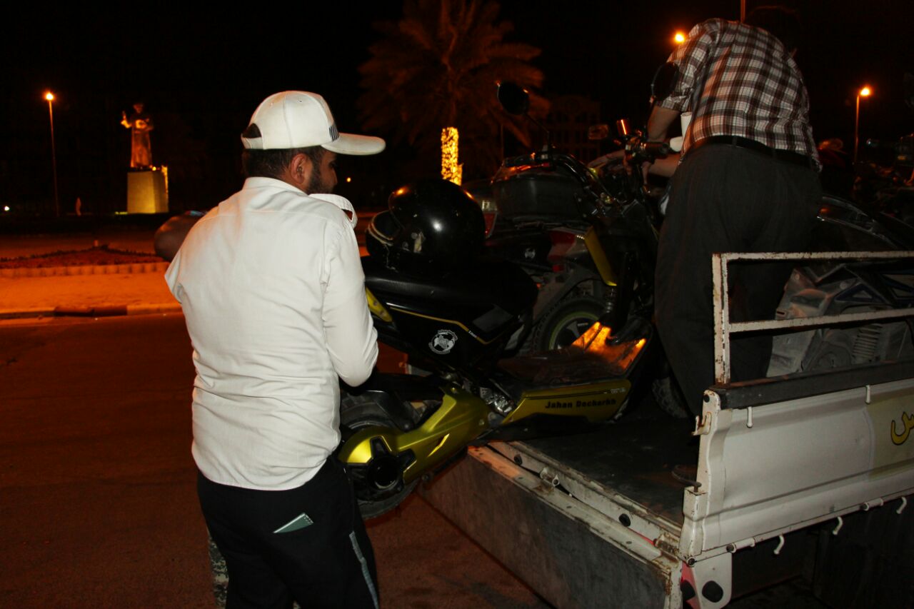 حذف تدریجی موتور‌های برقی از جزیره کیش؛ پاک کردن صورت مساله در کنار شنا بر خلاف مسیر آب؟!