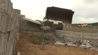 تخریب ساخت و سازهای غیرمجاز در چهاردانگه ساری