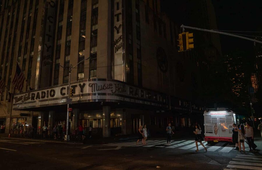 قطع گسترده برق در شهر نیویورک قطع گسترده برق در شهر نیویورک