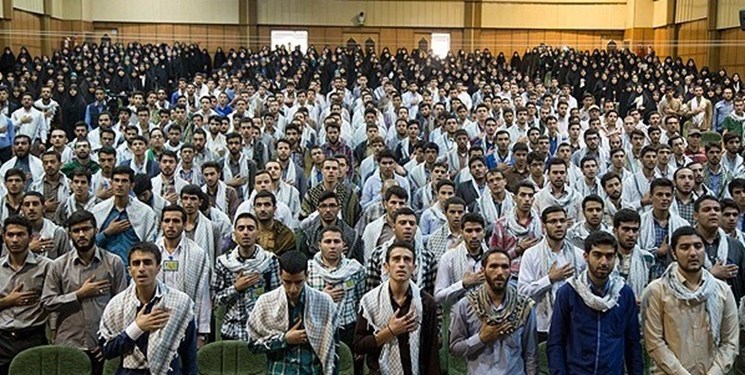 اعزام 320 دانشآموز بسیجی نخبه به دوره یاوران ولایت اعزام 320 دانشآموز بسیجی نخبه به دوره یاوران ولایت