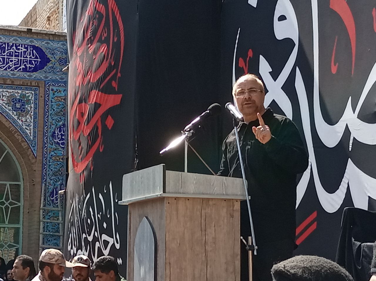 مقاومت را رمز پیروزی در برابر دشمن است مقاومت را رمز پیروزی در برابر دشمن است