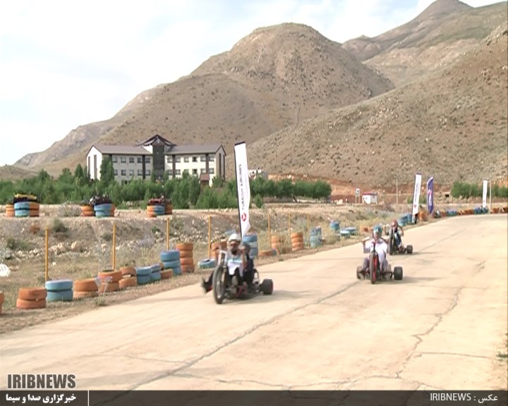 پیست بین المللی پولادکف سپیدان میزبان تابستانه گردشگران و مسافران پیست بین المللی پولادکف سپیدان میزبان تابستانه گردشگران و مسافران