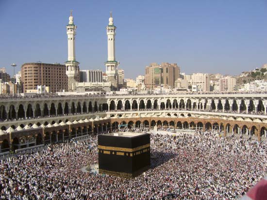 حضور قاریان آستان قدس رضوی در کاروان قرآنی حج تمتع