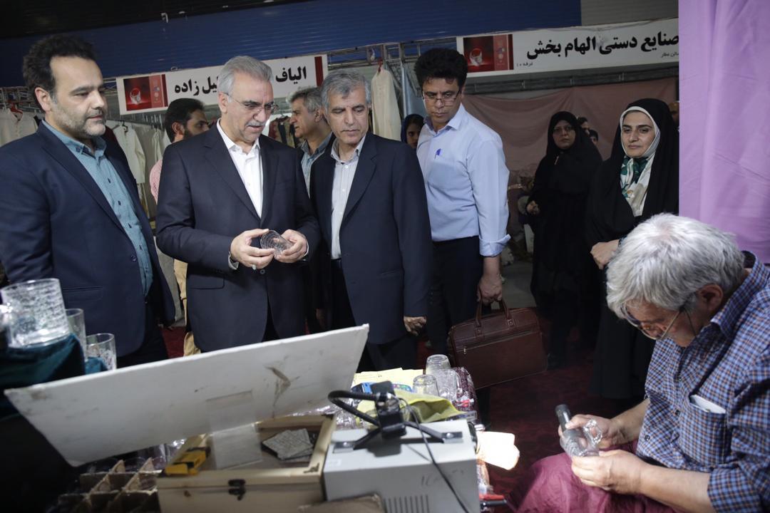 تقویت صنایع دستی و تولید محصولات فرهنگی در راستای بهبود شرایط اقتصادی تقویت صنایع دستی و تولید محصولات فرهنگی در راستای بهبود شرایط اقتصادی