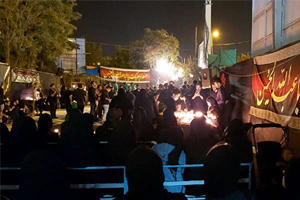 سوگواری مردم استان مرکزی برای غربت شهیدان و اسیران کربلا سوگواری مردم استان مرکزی برای غربت شهیدان و اسیران کربلا