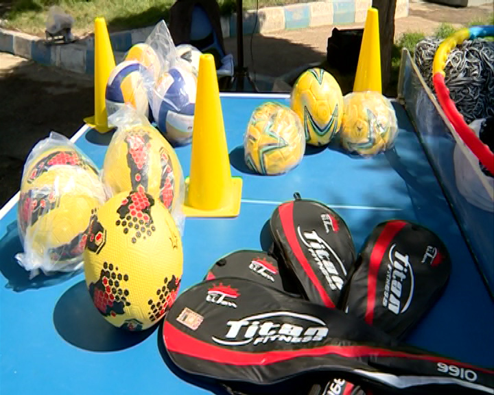 توزیع لوازم و تجهیزات ورزشی مدارس