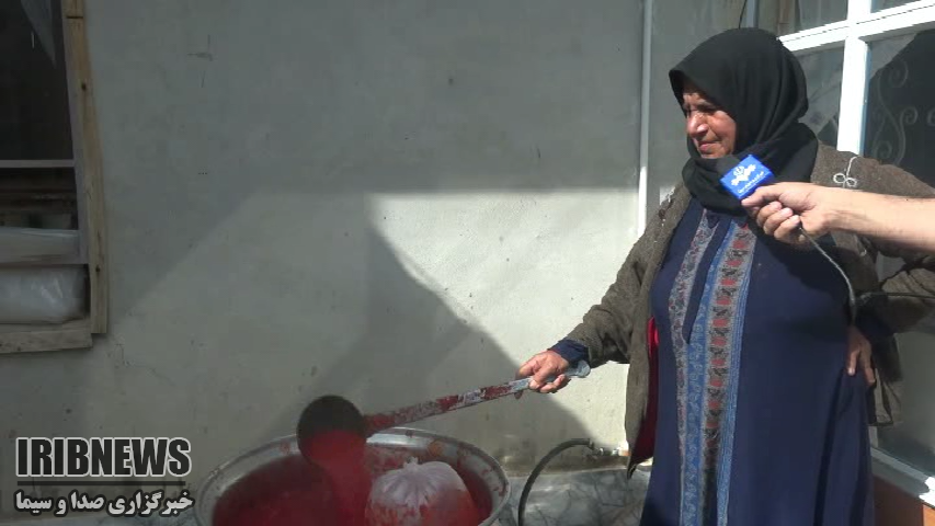 گوجه های 300 تومانی در انتظار رب شدن