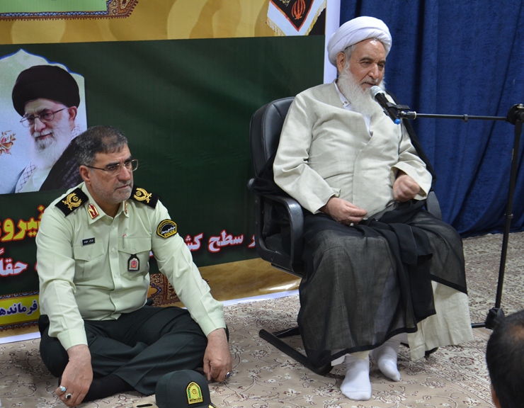 نیروی انتظامی مظهر عزت و اقتدار کشور است نیروی انتظامی مظهر عزت و اقتدار کشور است