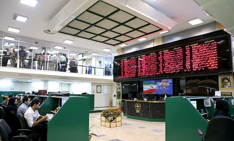 افزایش ۱۷۱۳ واحدی نماگر تالار شیشهای افزایش ۱۷۱۳ واحدی نماگر تالار شیشهای