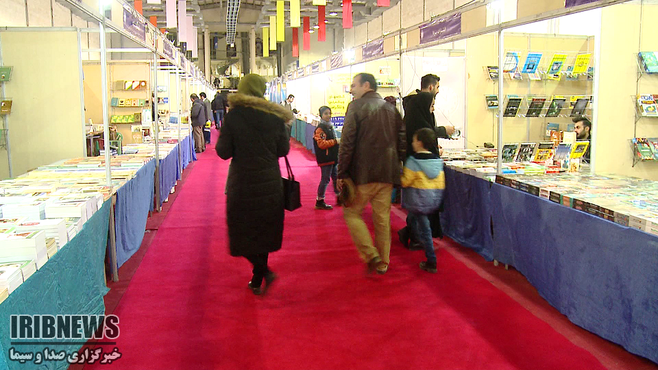 فروش بیش از 322 میلیون تومان بن کتاب در نمایشگاه کتاب زنجان فروش بیش از 322 میلیون تومان بن کتاب در نمایشگاه کتاب زنجان