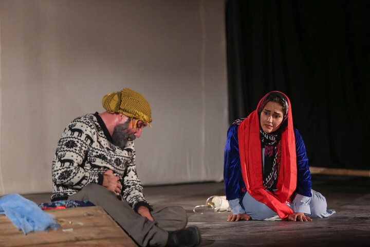 یک کرمانشاهی در بین برندگان جشنواره تئاتر کوردی سقز یک کرمانشاهی در بین برندگان جشنواره تئاتر کوردی سقز