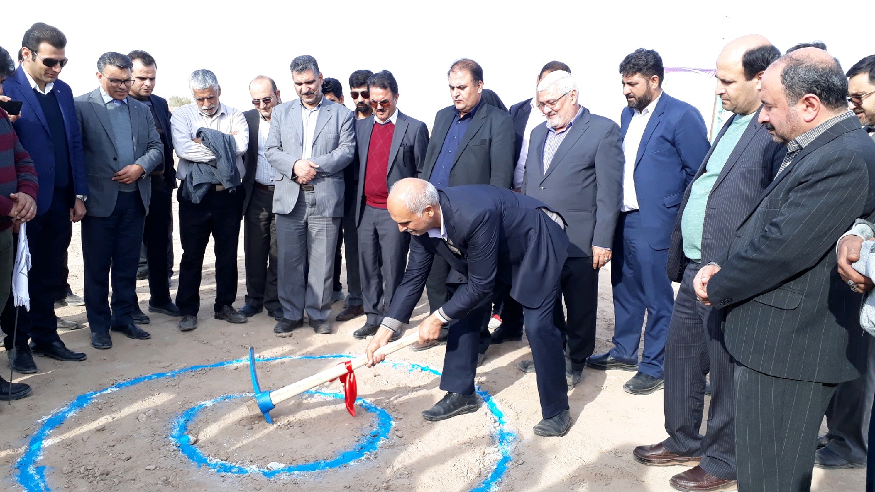آغاز احداث مزرعه تکثیرو پرورش ماهی تیلاپیا در بافق آغاز احداث مزرعه تکثیرو پرورش ماهی تیلاپیا در بافق