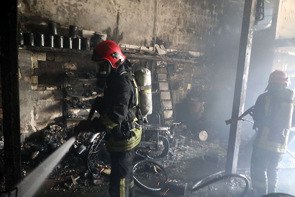 مهارحریق مغازه تعویض روغن در مشهد