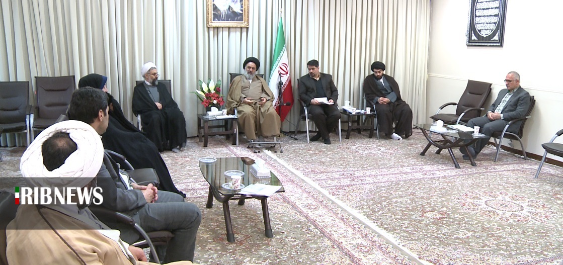 مزین کردن فضای شهر به المان های قرآنی مزین کردن فضای شهر به المان های قرآنی