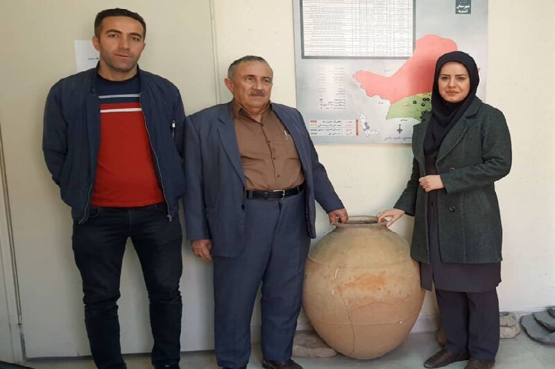 اهدای خمره سه هزار ساله به میراث فرهنگی اشنویه