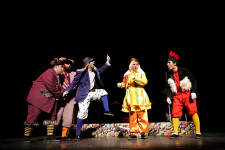 اجرای ۲۲ نمایش برای شبهای بلند زمستان همدان اجرای ۲۲ نمایش برای شبهای بلند زمستان همدان