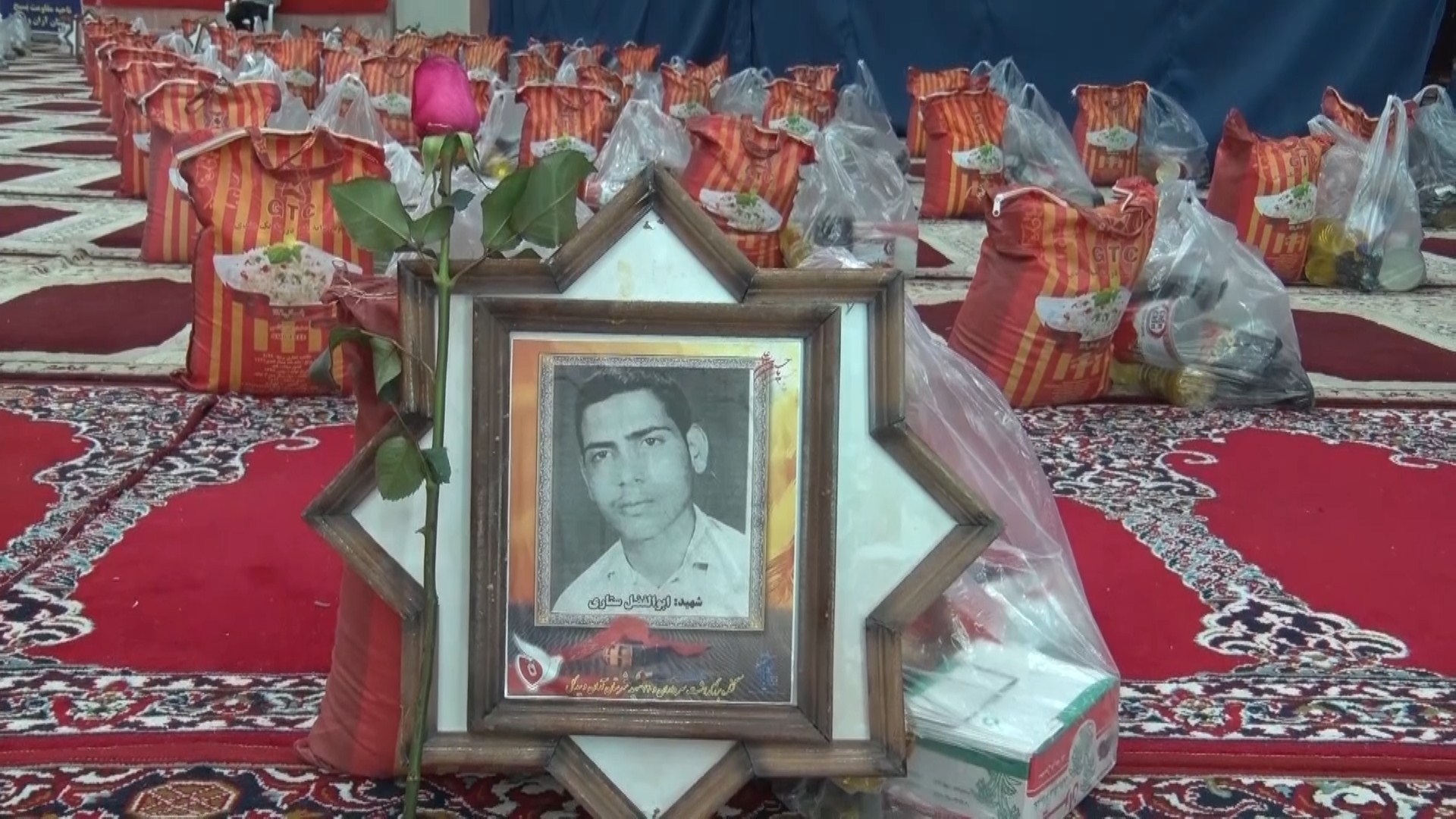 توزیع نزدیک به ‌هزار بسته حمایتی به ارزش ۷۴ میلیون تومان بین نیازمندان شهرستان آران و بیدگل