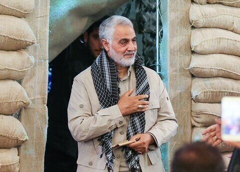 همایش بین المللی قهرمان در آینه هنر و ارتباطات، یادواره علمی شهید سلیمانی همایش بین المللی قهرمان در آینه هنر و ارتباطات، یادواره علمی شهید سلیمانی